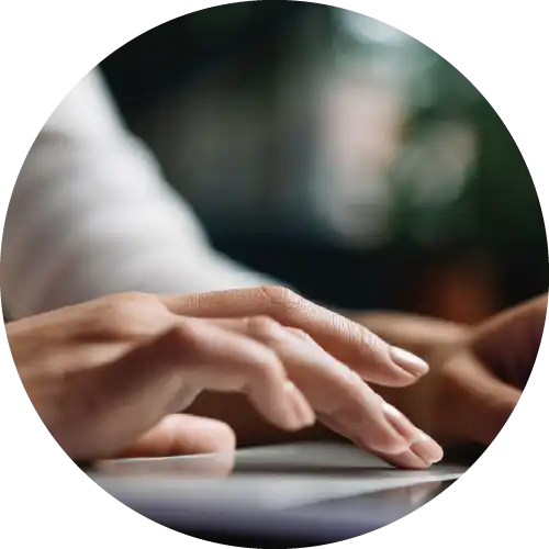 Review marketeer Rachida